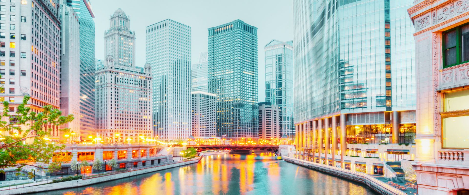 Experience Chicago’s Iconic Skyscraper Marvels